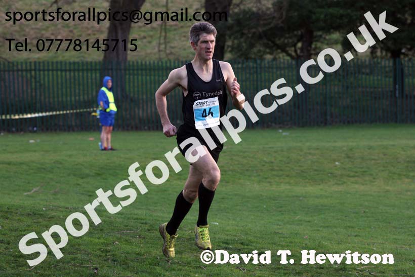 Mens veteran Cathedral Relays, Birtley. Photo:  David T. Hewitson/Sports for All Pics